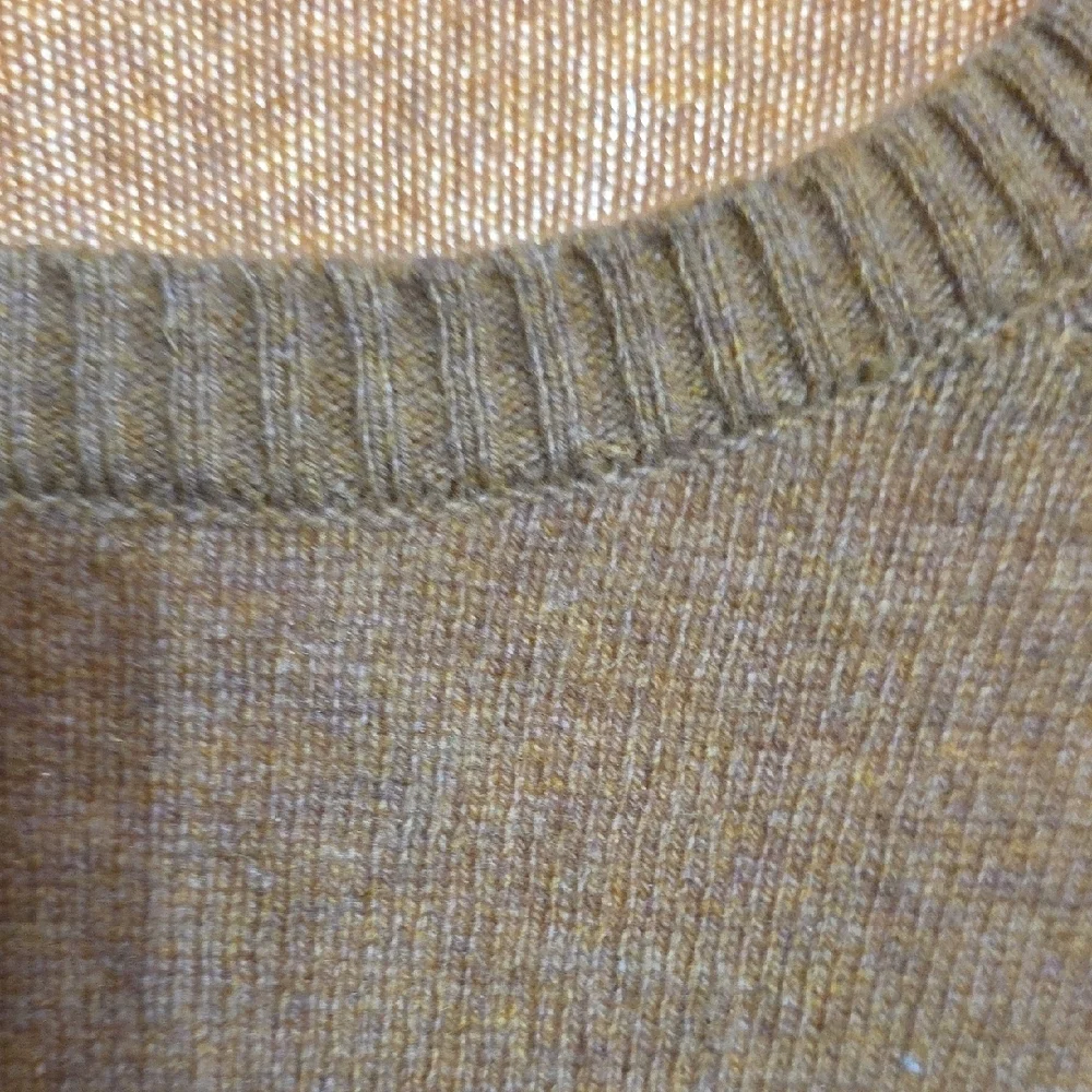 J. Crew Factory Men's  Sweater Wool‎ Blend Golden Caramel Crew Neck Sz L EUC.
